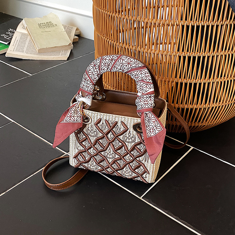 Embroidery Font - Exquisite Mini Handheld Little Bag, Women's