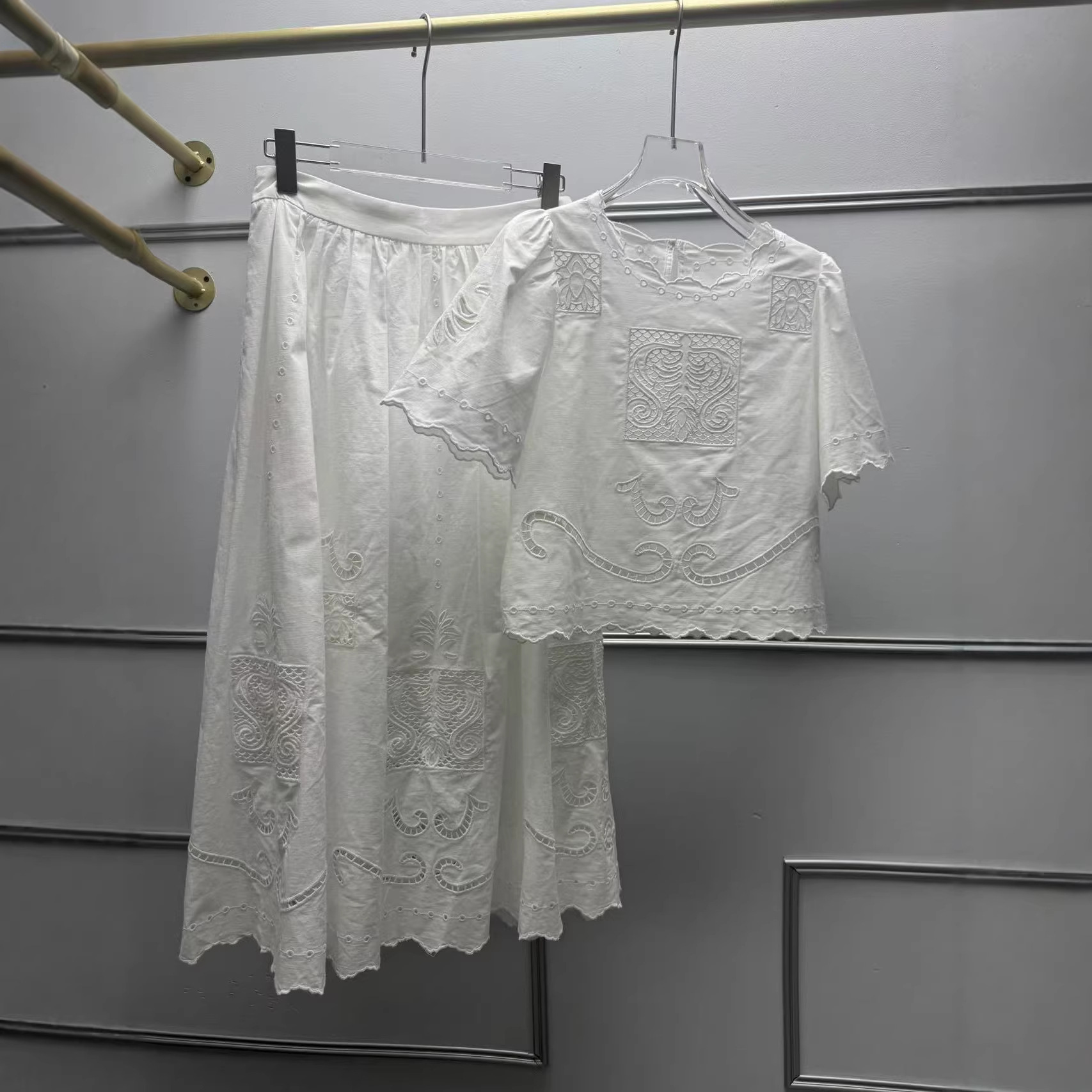 Slimming Effect Hollow out Emb - Embroidery Effect ulasan dan harga
