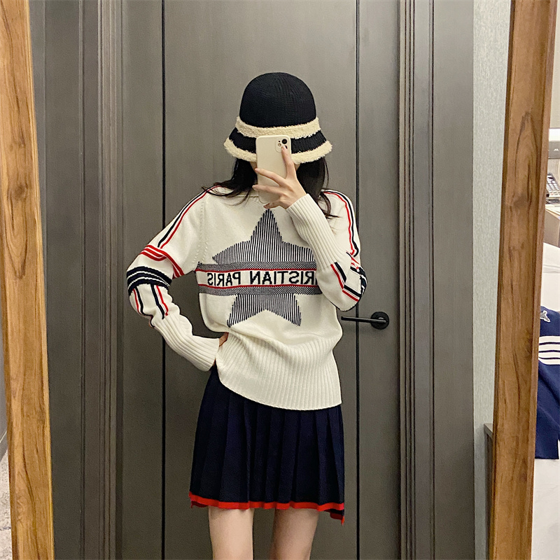Women's Collared Knitted Sweat - Embroidery Font ulasan dan harga